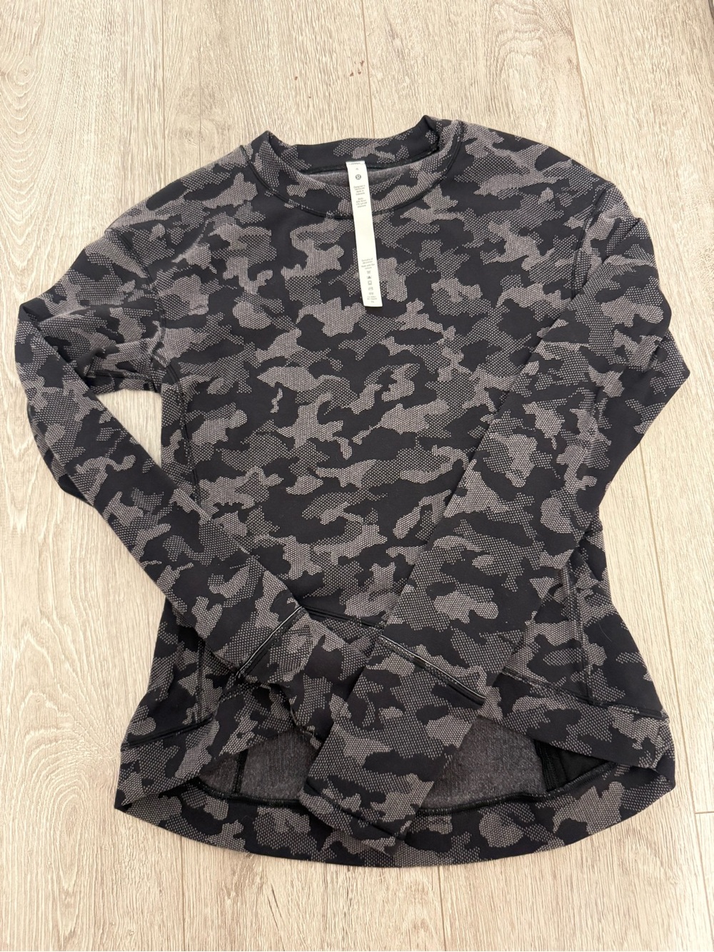 lululemon athletica Black & Gray Camo Long Sleeve Crew
